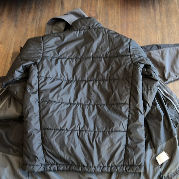 NorthFace Men’s 3 in 1 coat. Gray/Blk, Sz S, Waterproof shell detachable puffer - Picture 9 of 16